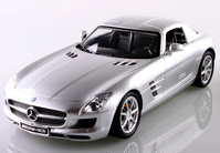 MERCEDES-BENZ SLS AMG, STŘÍBRNÁ 1/14 RC AUTO